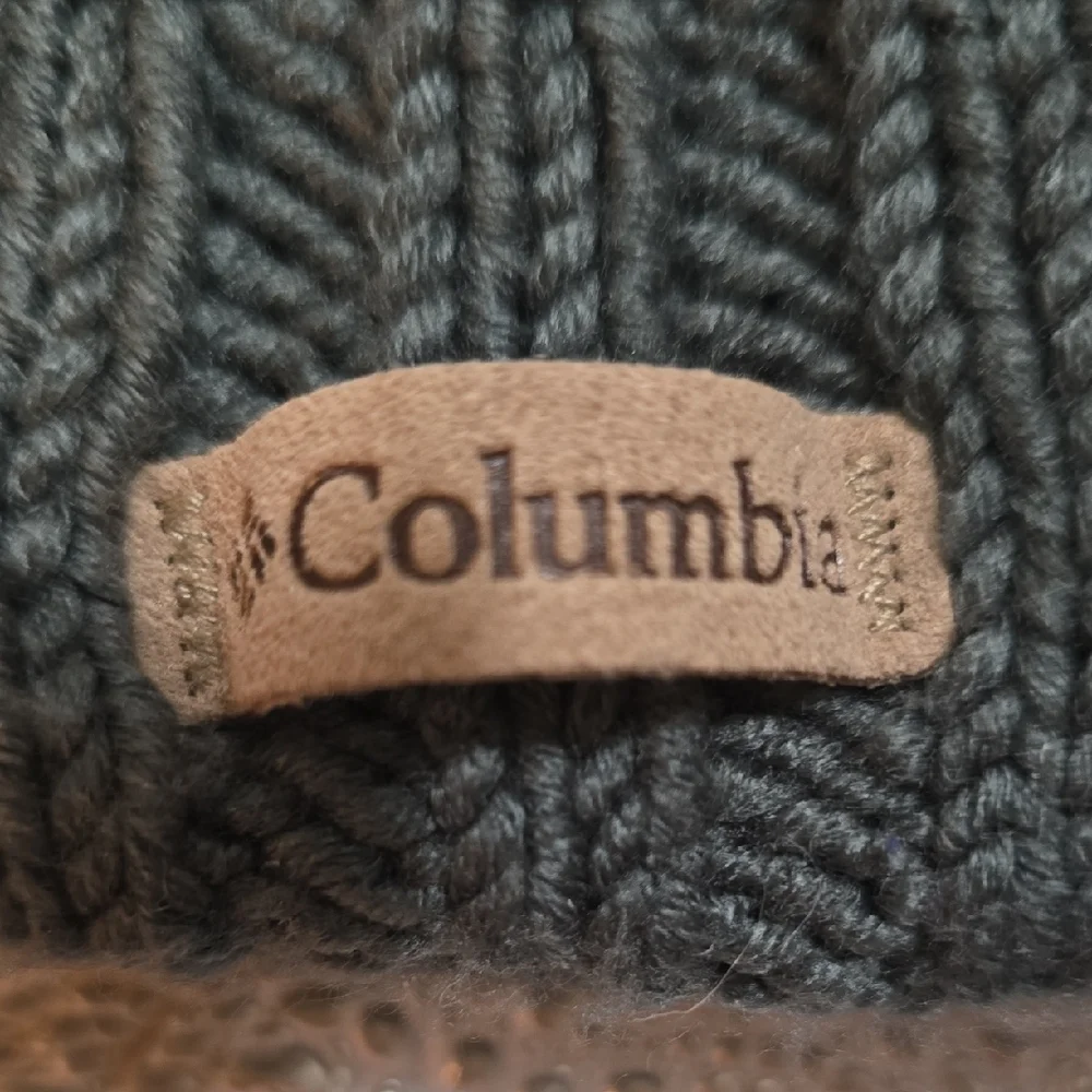 Columbia Adult Teal and Gray Cable Knit Beanie - Picture 3 of 7